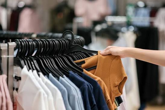 Fashion & Clothing